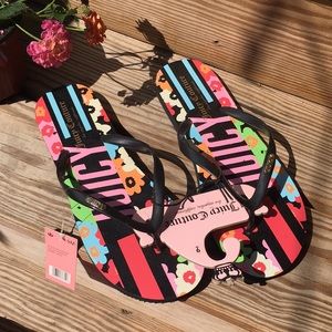 💙❤️Multi Colored Juicy Couture Thong Flip Flops💚